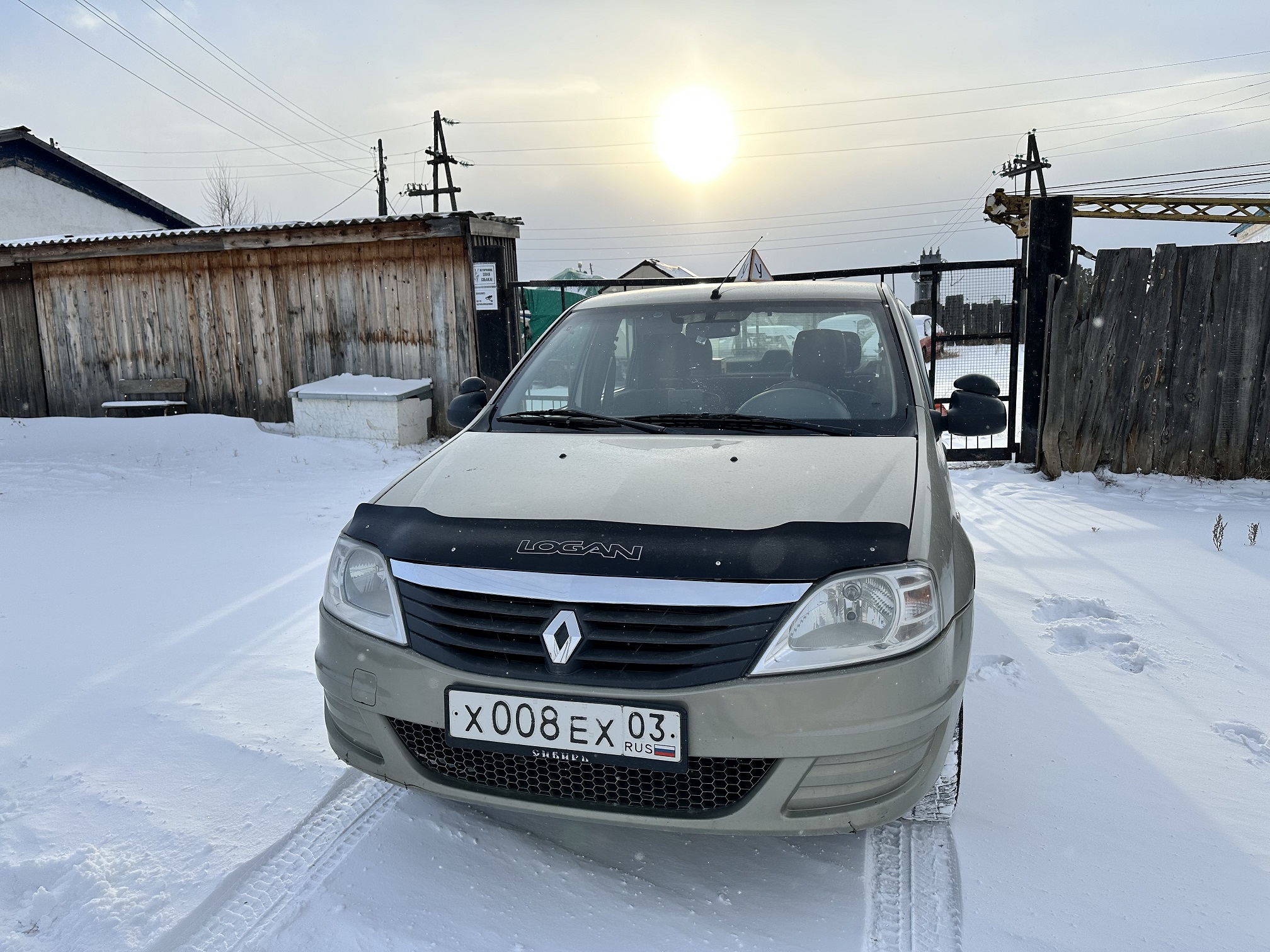 Renault Logan 2011 год. Автомат 